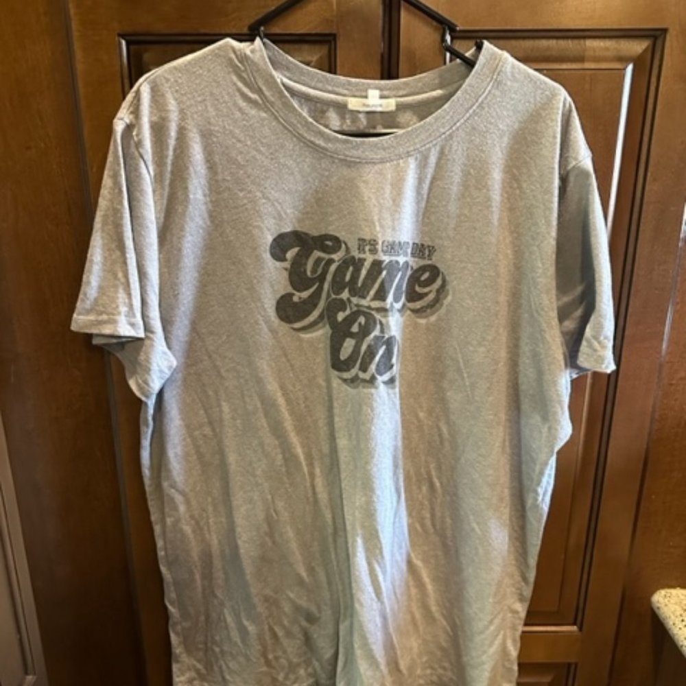 It's Game Day Game On XL Grey Short Sleeve Shirt